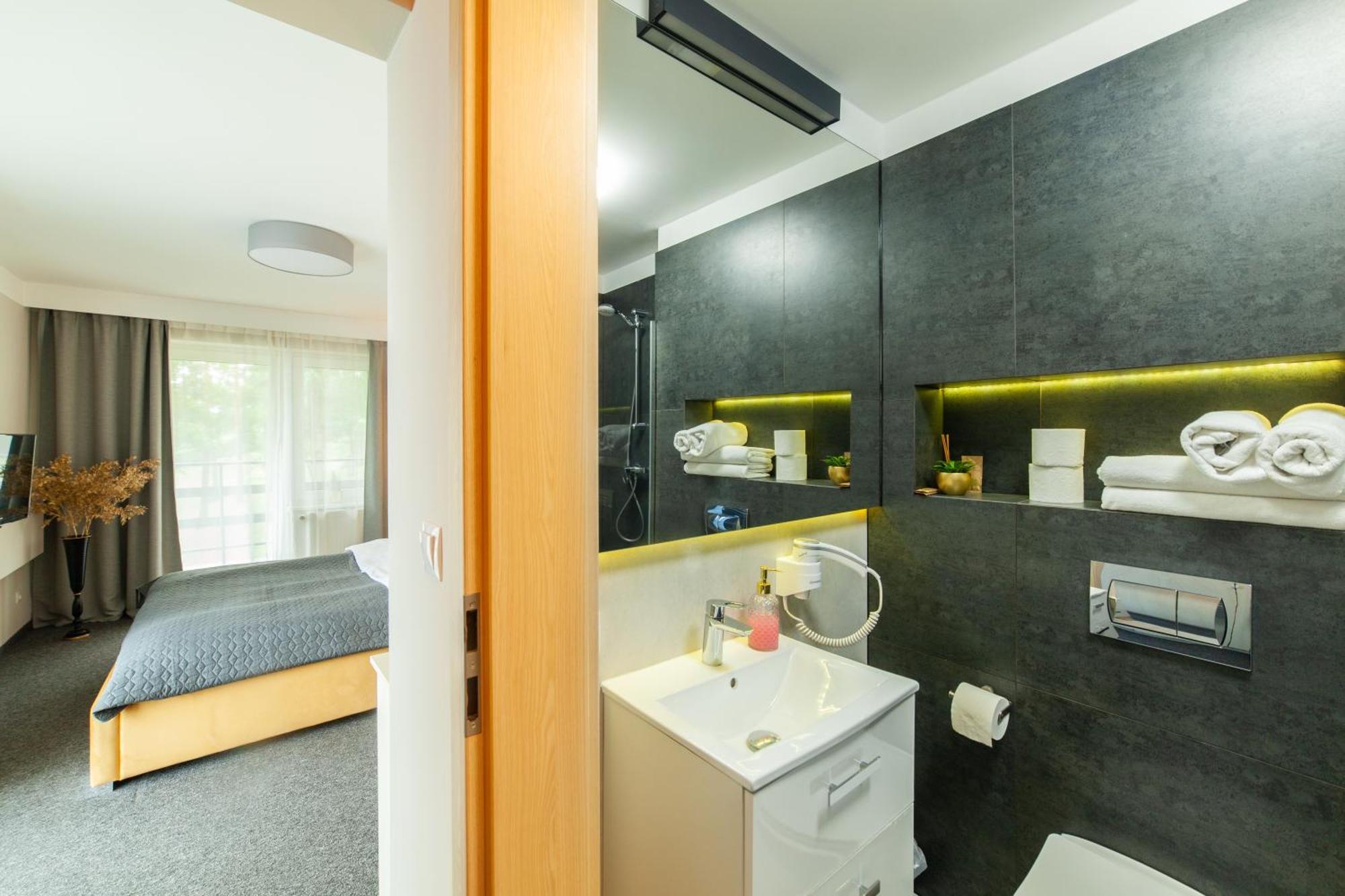 Blis Apartamenty Lubliniec Bagian luar foto